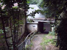 Zugang zur Lochmühle und in den Liebethaler Grund
